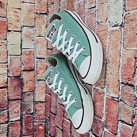 CONVERSE ALL-STAR CHUCK TAYLOR LOWTOP SHOES WOMANS SIZE 6GUC - Picture 5 of 11